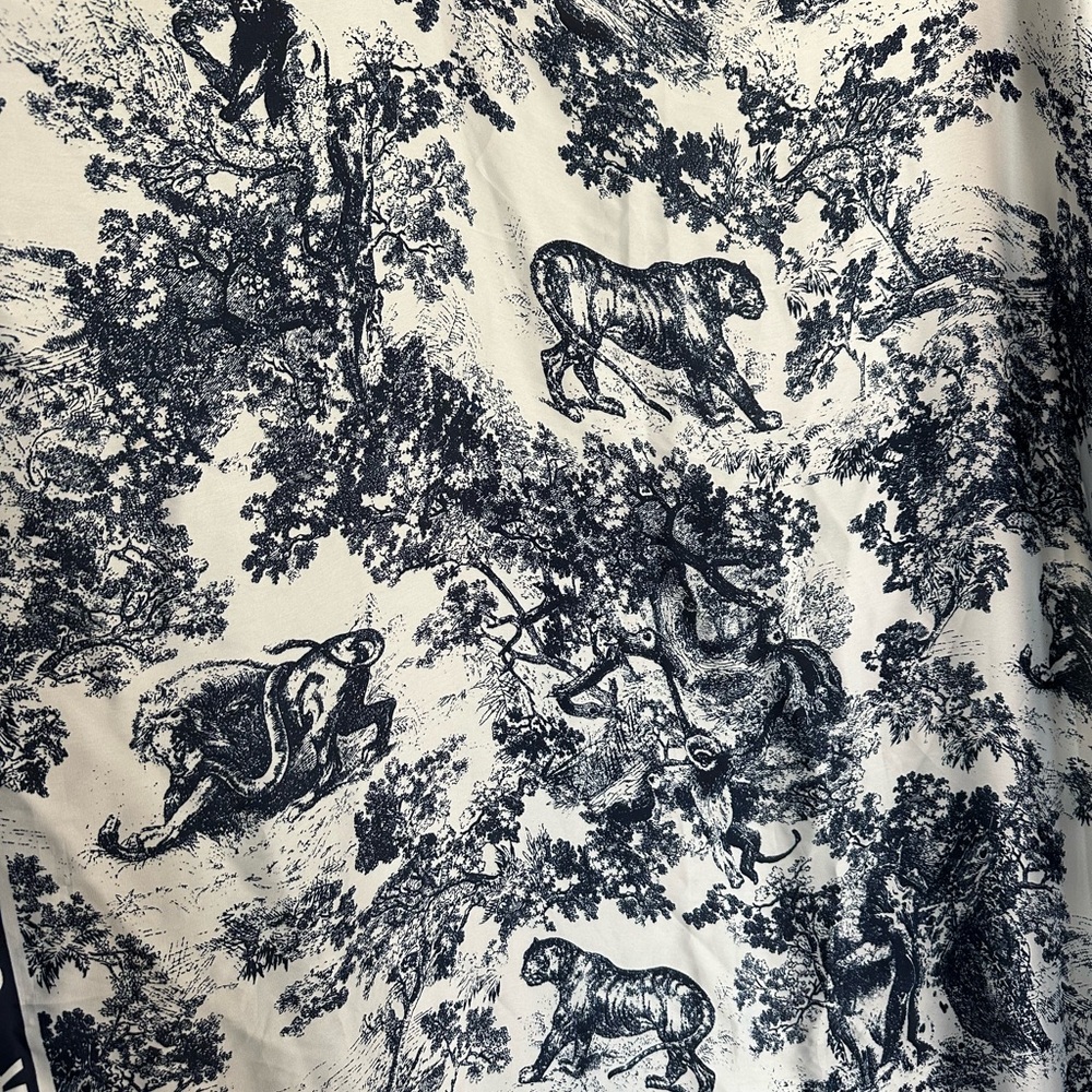 Toile de Jouy 100% Silk Sauvage Scarf - Picture 7 of 8